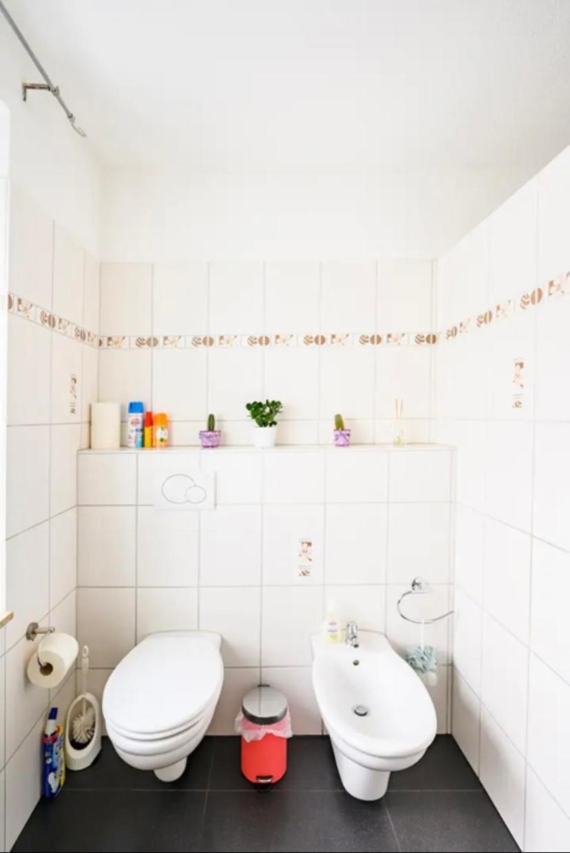 Guenstige Zimmer-Unterkunft Zimmer Mit Gemeinschaftsbad Лёррах Экстерьер фото