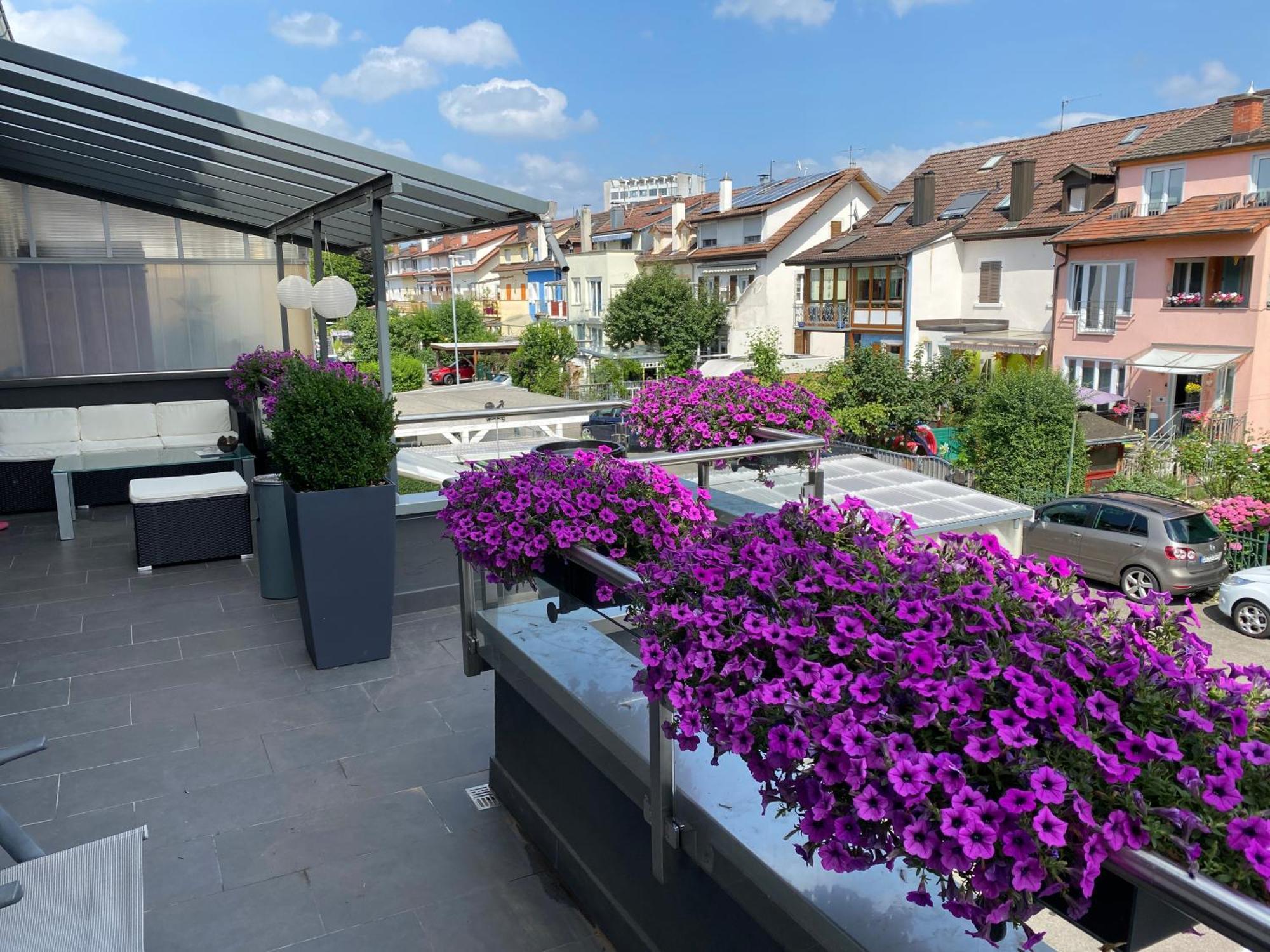 Guenstige Zimmer-Unterkunft Zimmer Mit Gemeinschaftsbad Лёррах Экстерьер фото
